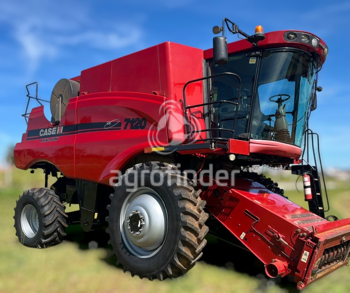 Colheitadeira Case IH Axial-Flow 7120 ano 2012