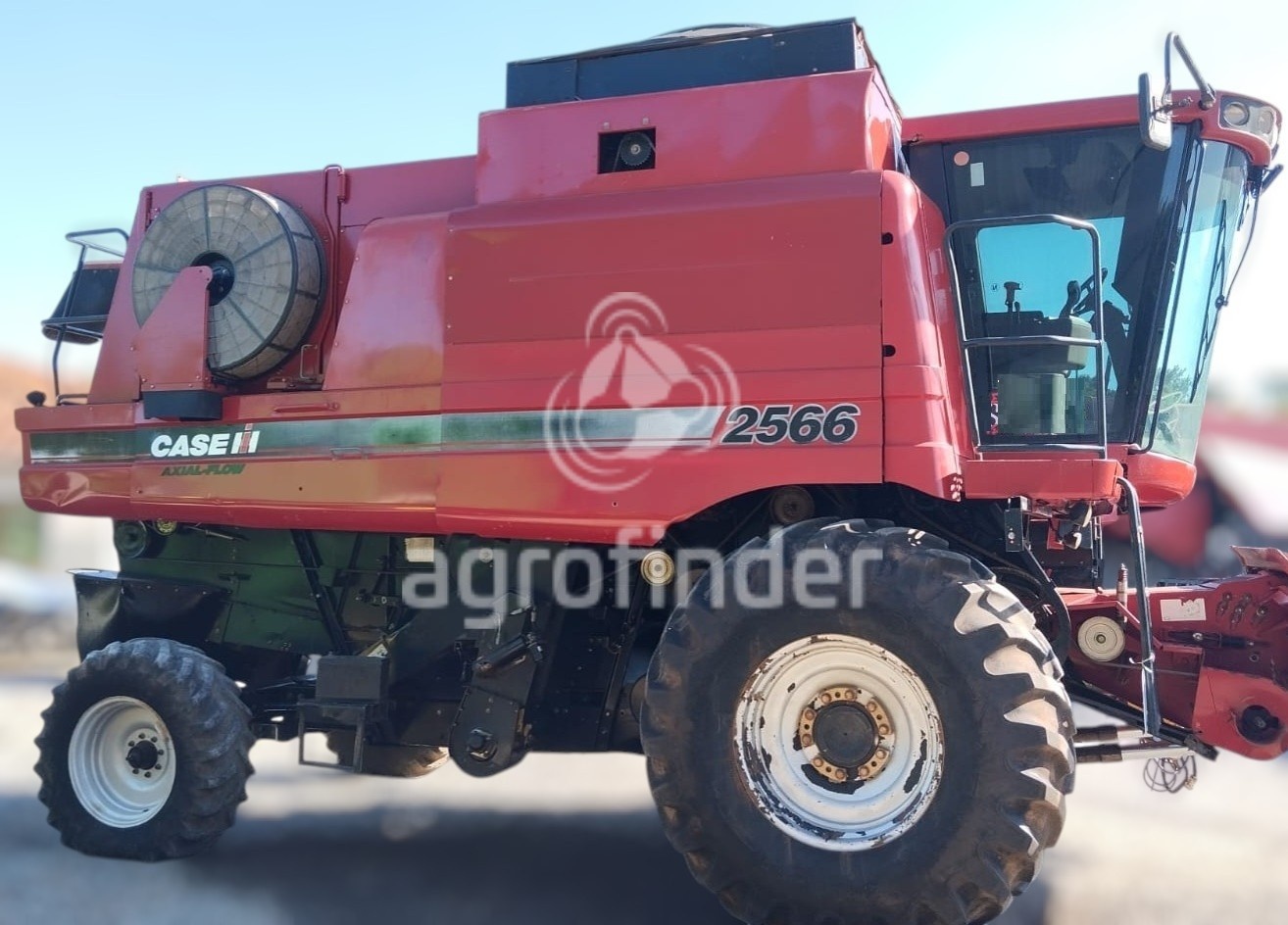 Colheitadeira Case IH Axial-Flow 2566 ano 2011