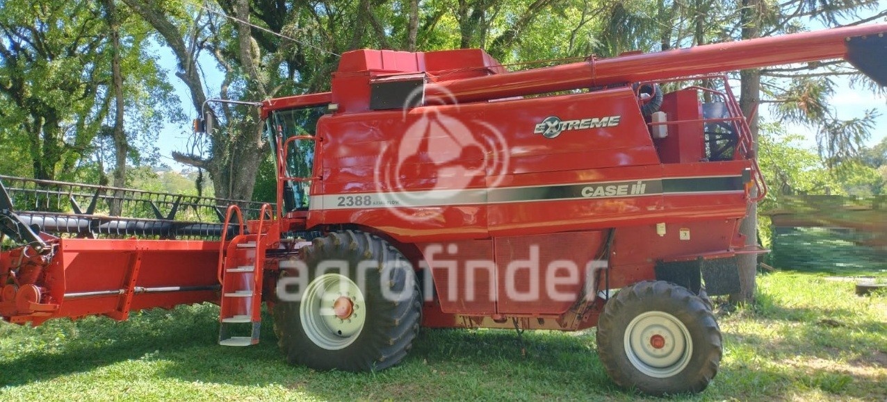 Colheitadeira Case Axial-Flow 2388 ano 2002