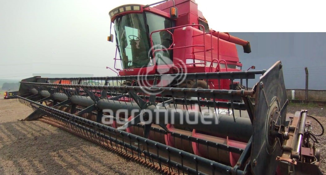 Colheitadeira Case Axial-Flow 2388 ano 2004