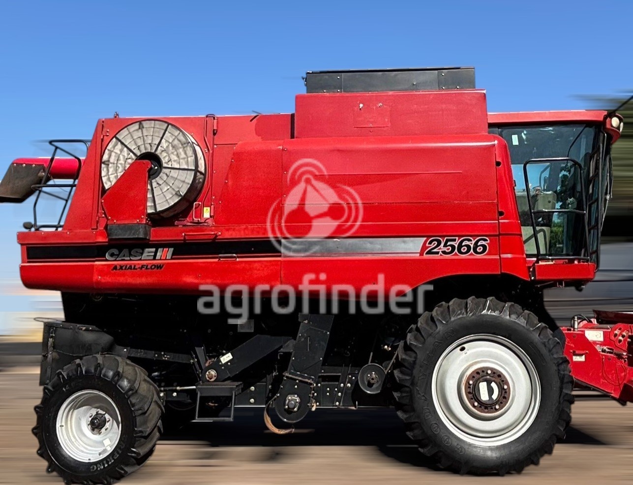 Colheitadeira Case IH Axial-Flow 2566 ano 2012