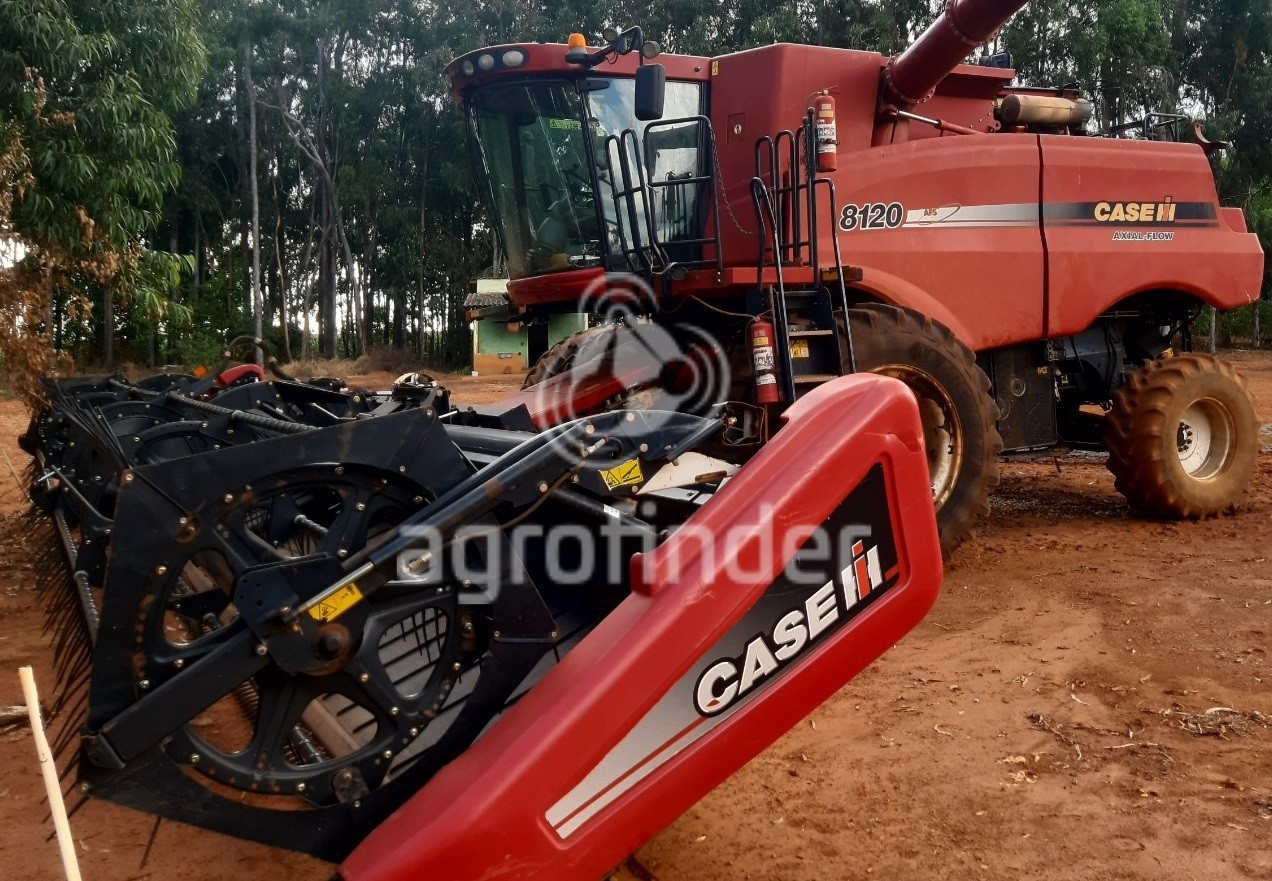 Colheitadeira Case IH Axial-Flow 8120 ano 2009