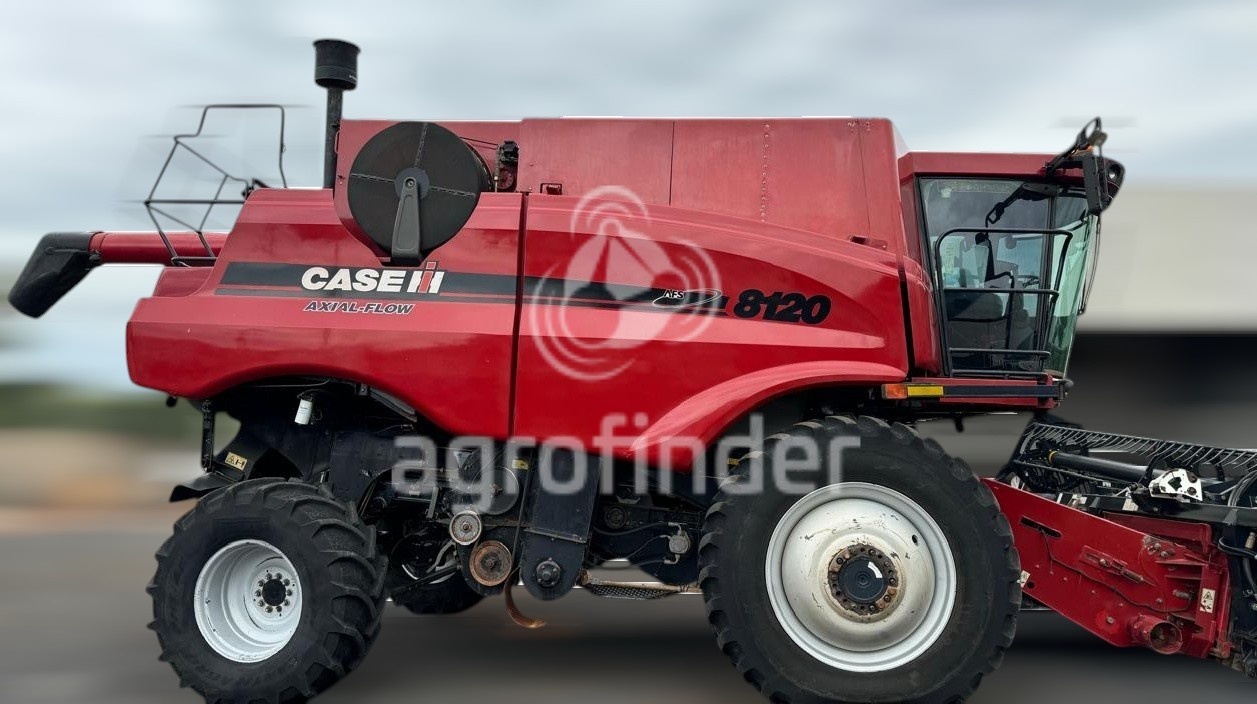 Colheitadeira Case IH Axial-Flow 8120 ano 2012