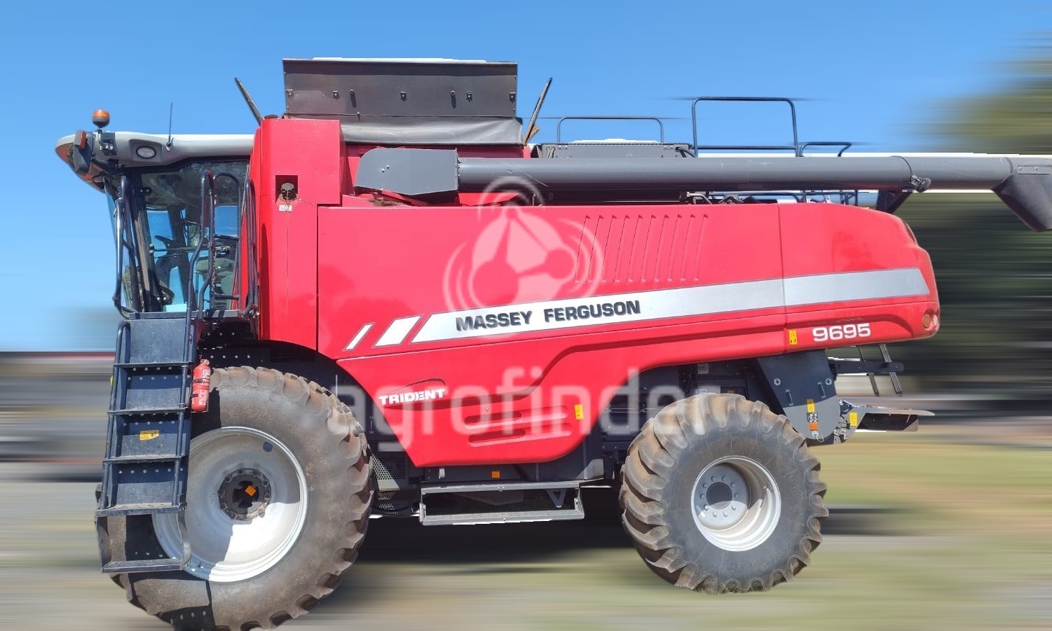 Colheitadeira Massey Ferguson MF 9695 ano 2019