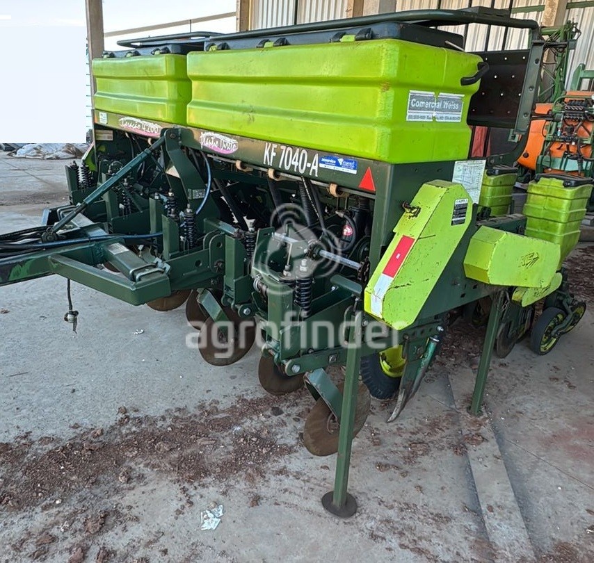 Plantadeira KF 7040-A ano 2012