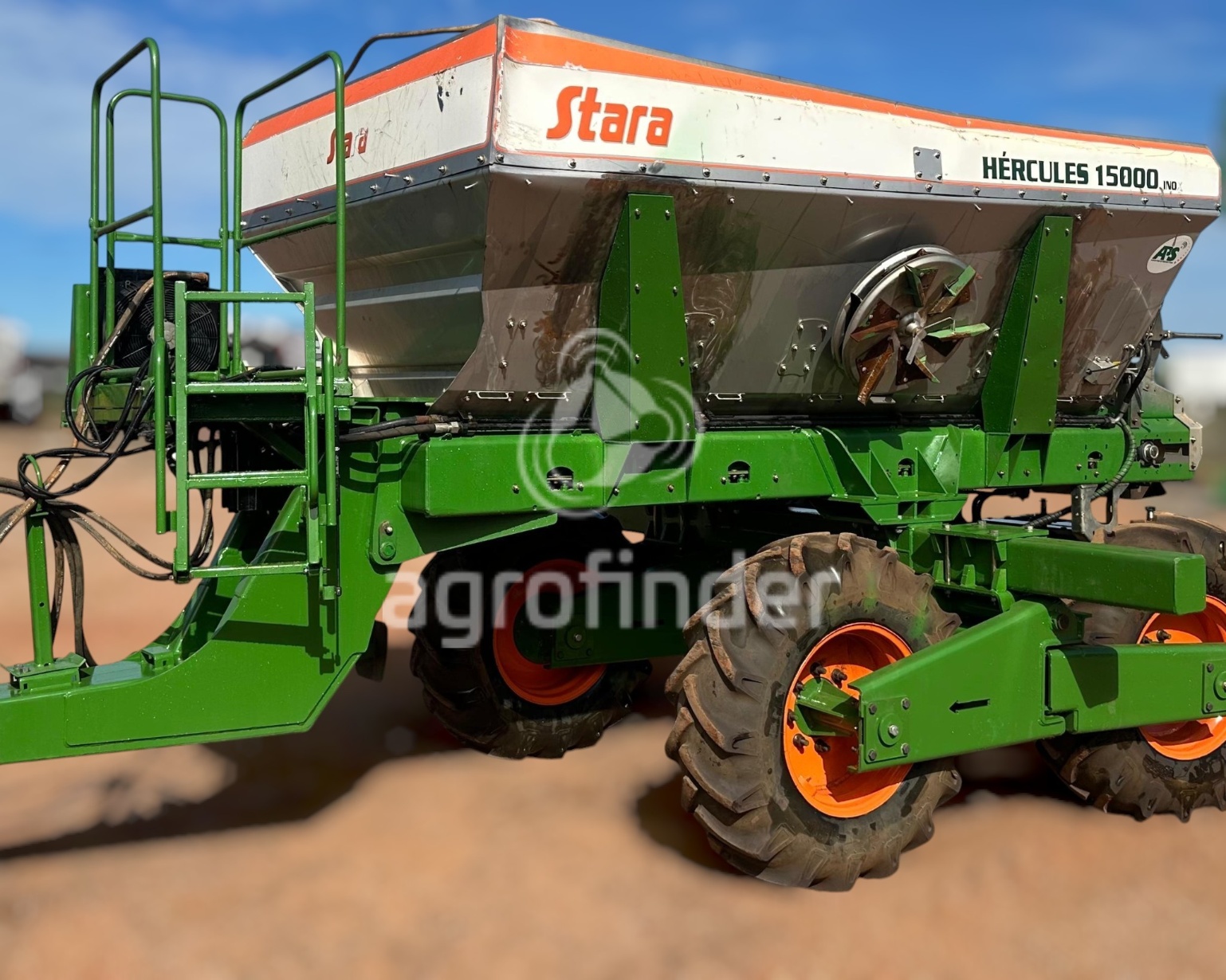 Distribuidor Stara Hercules 15000 inox ano 2016