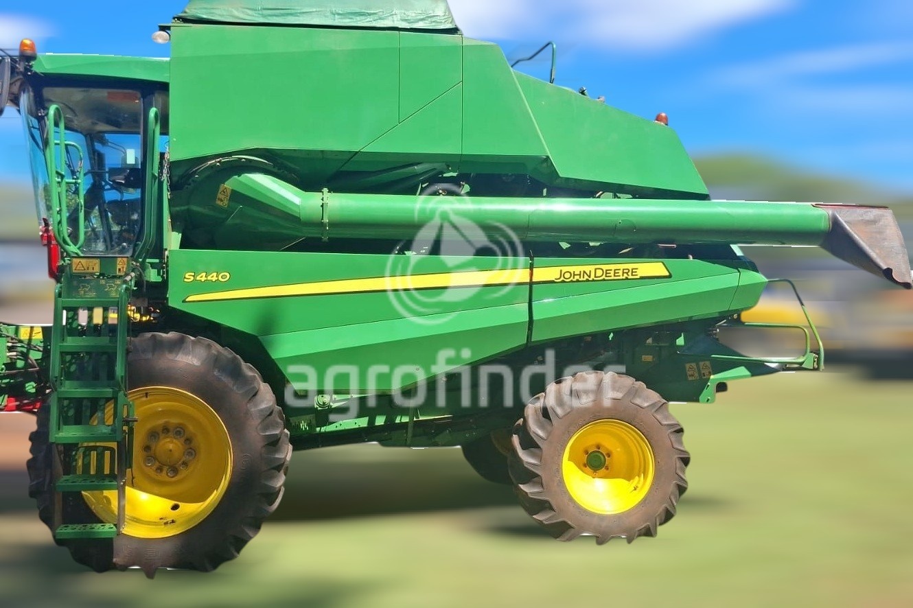 Colheitadeira John Deere S440 ano 2017 - S440 - Máquinas Agrícolas