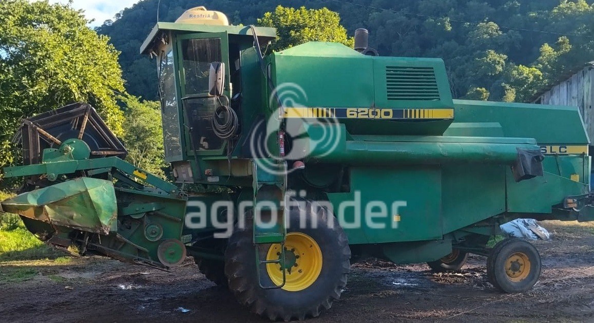 Colheitadeira SLC 6200 ano 1984