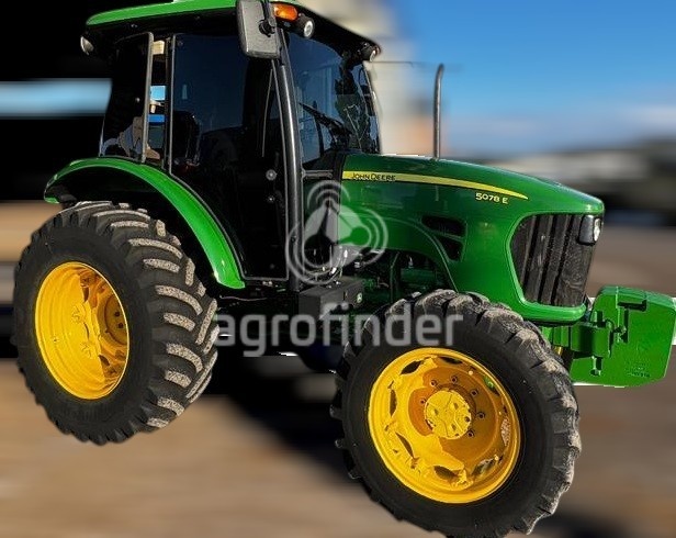 Trator John Deere 5078 E ano 2015 - 5078 E - Máquinas Agrícolas