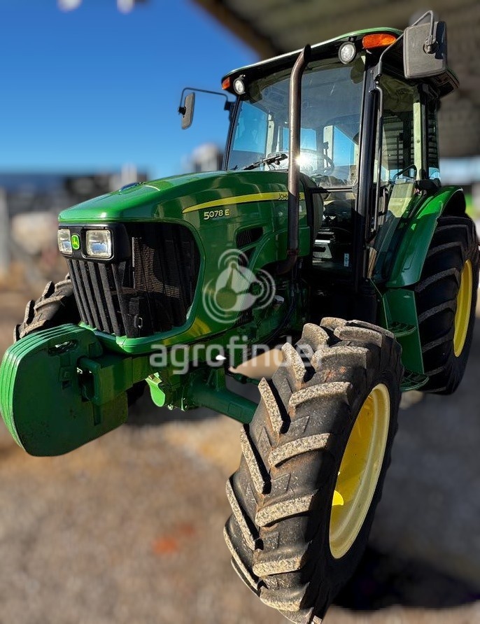 Trator John Deere 5078 E ano 2015 - 5078 E - Máquinas Agrícolas