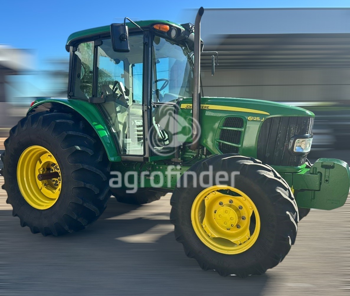 Trator John Deere 6125 J ano 2022