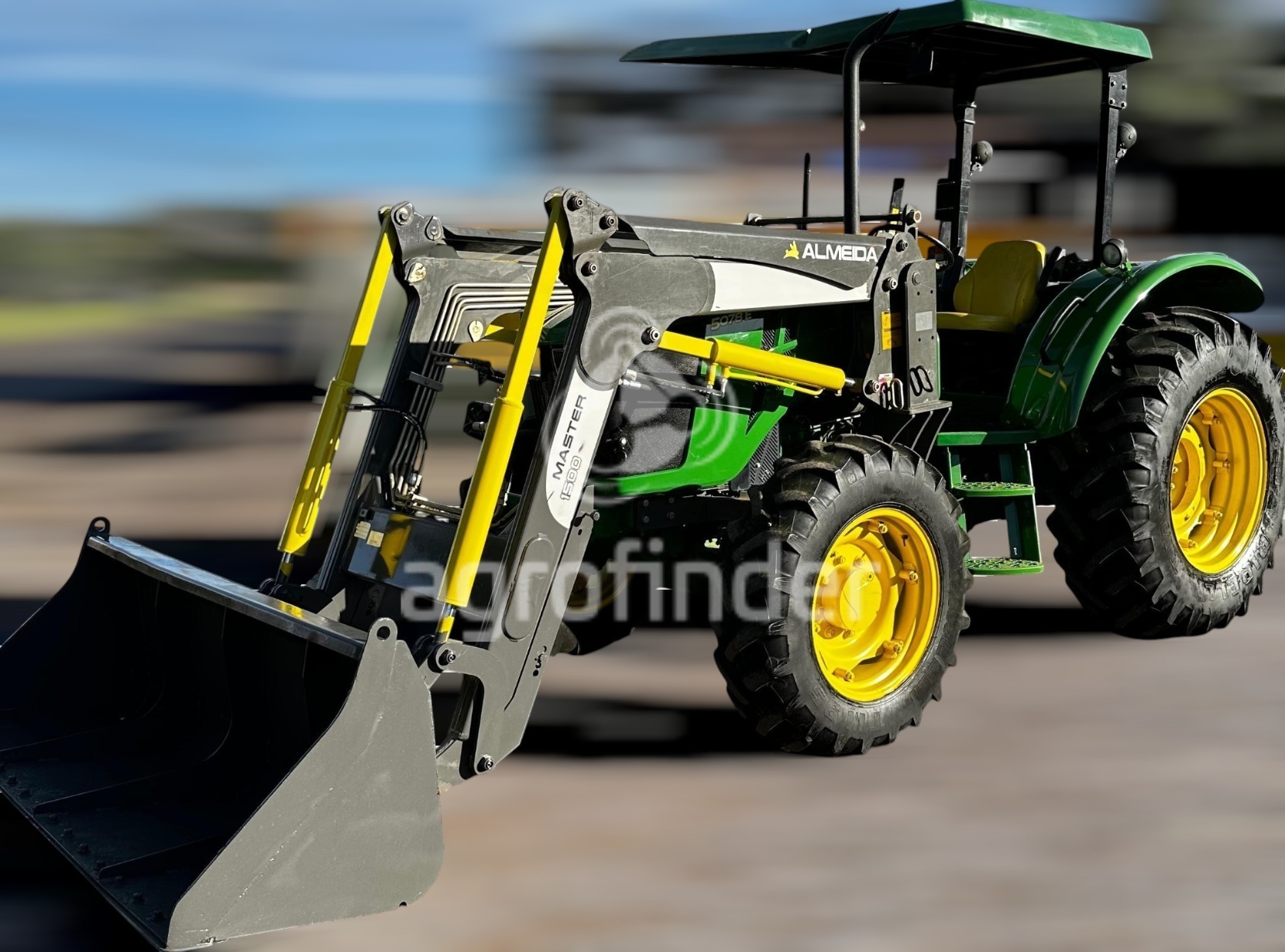 Trator John Deere 5078 E ano 2021