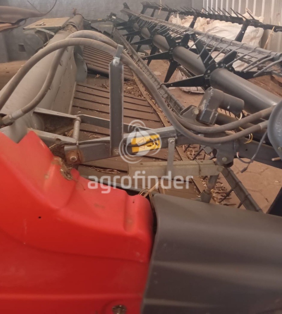 Plataforma Massey Ferguson 25 pés ano 2014