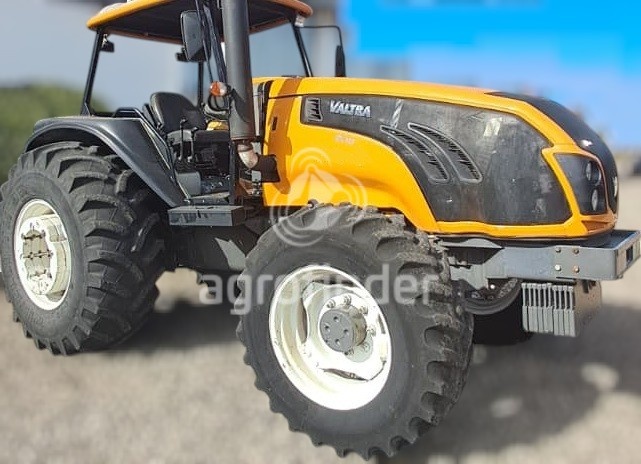 Trator Valtra BM 135 ano 2023