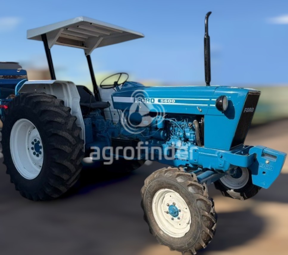 Trator Ford 5600 ano 1981