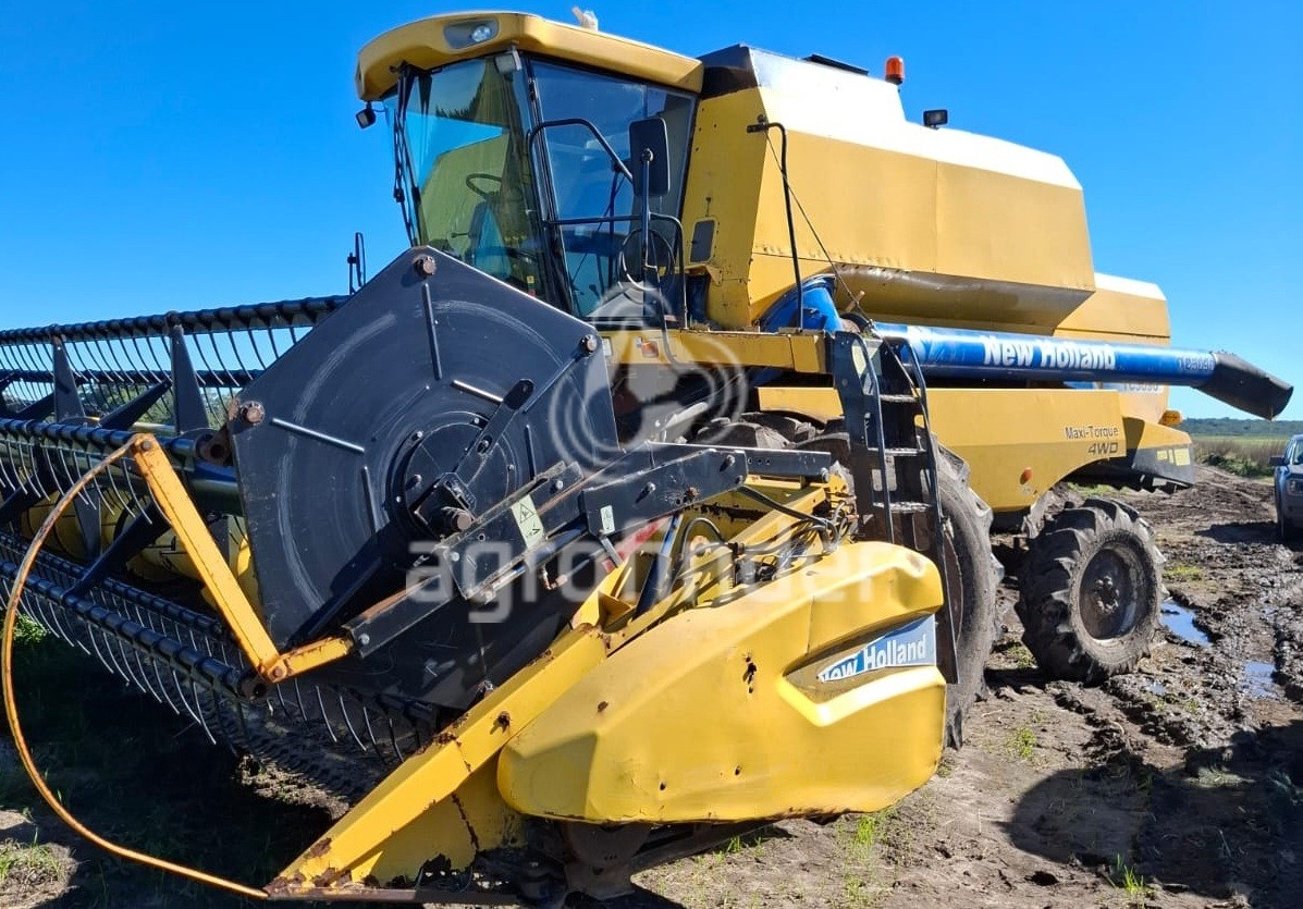 Colheitadeira New Holland TC 5090   ano 2008