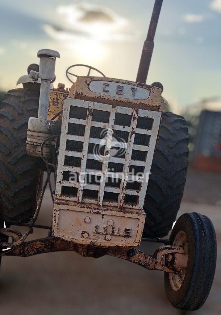 Trator CBT 1105 ano 1980