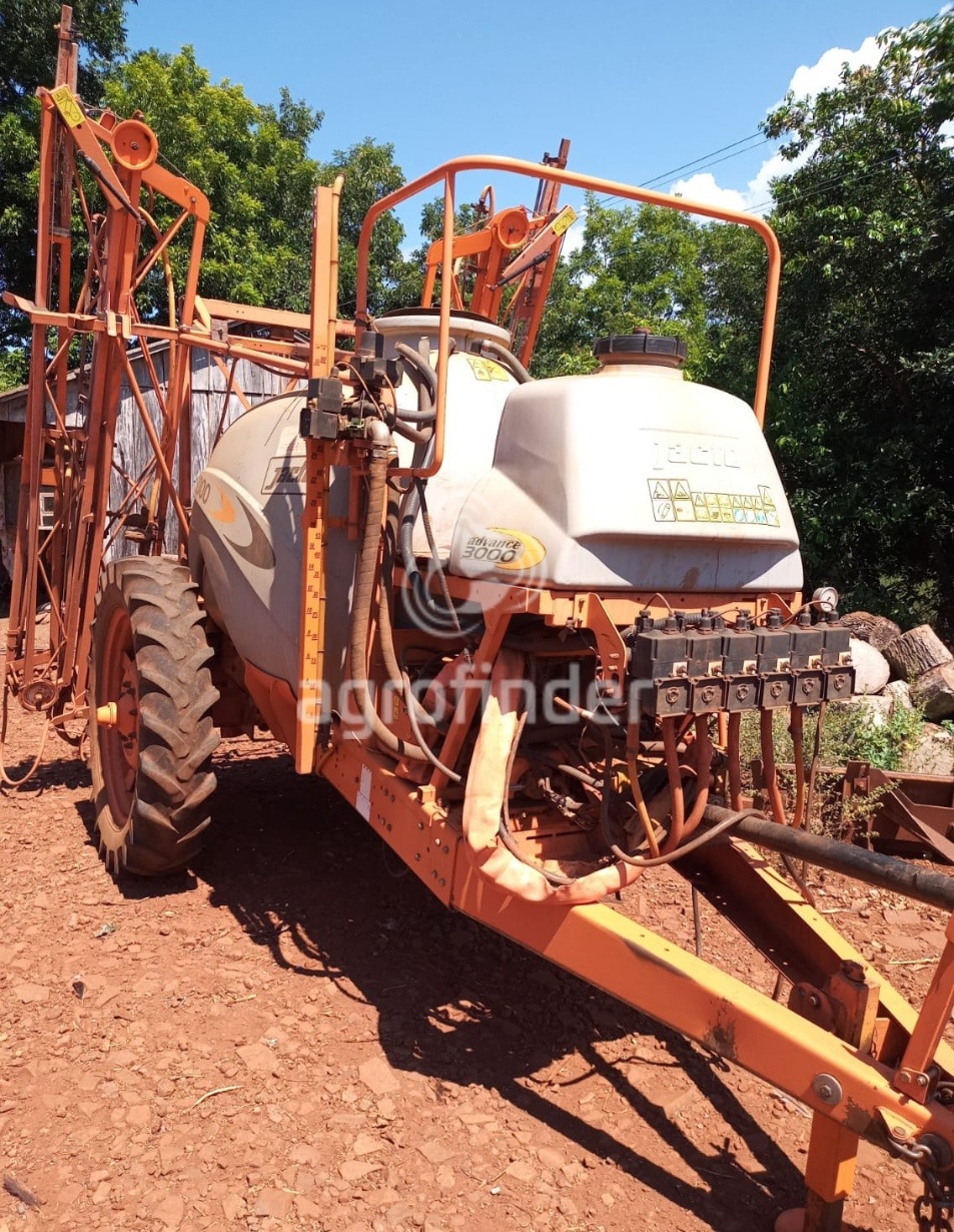 Pulverizador Jacto Advance 3000 ano 2016