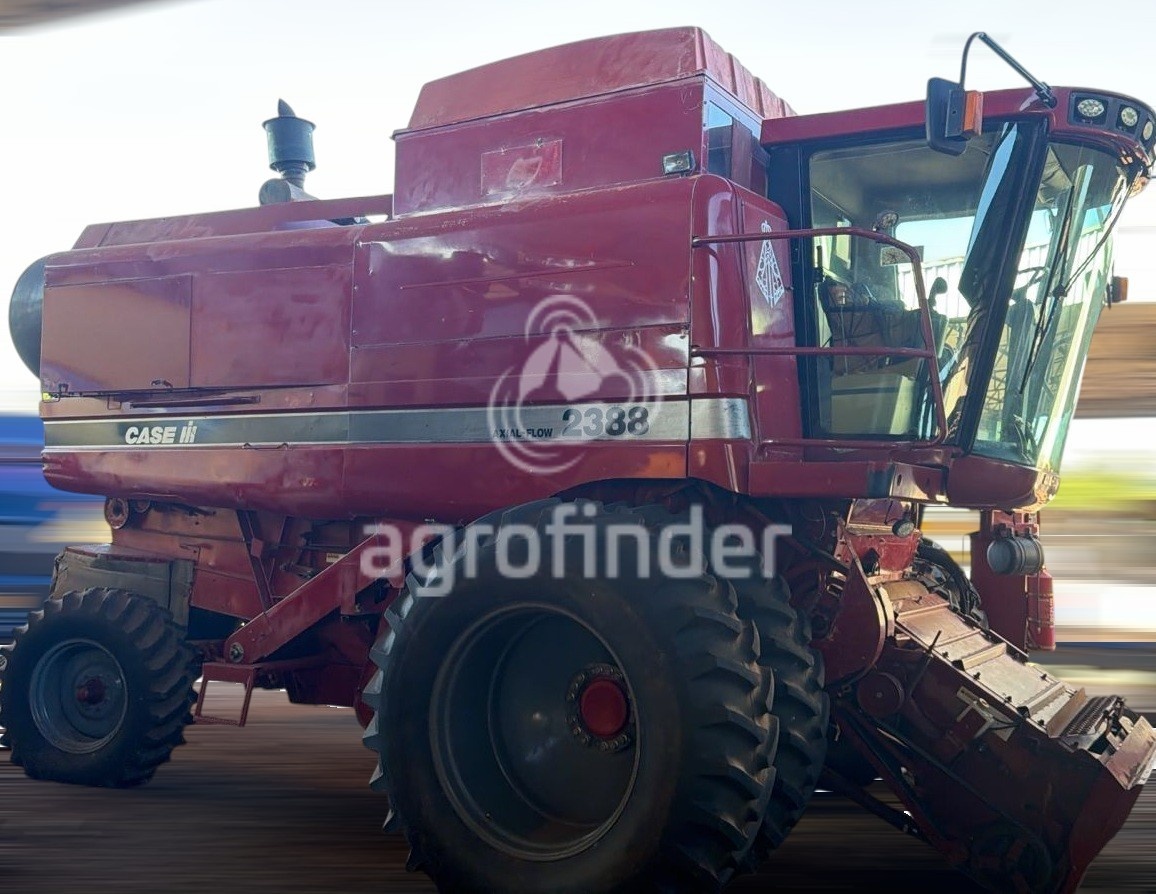 Colheitadeira Case Axial-Flow 2388 ano 2005