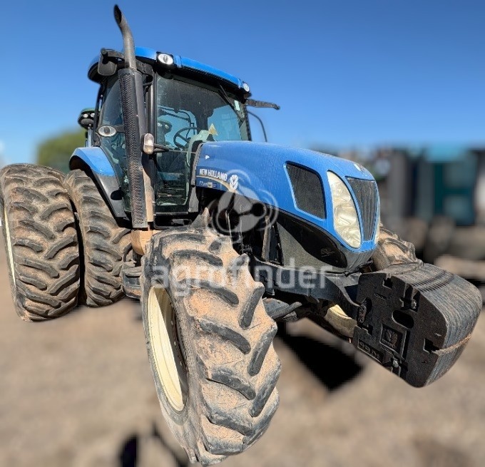 Trator New Holland T7.245 ano 2014