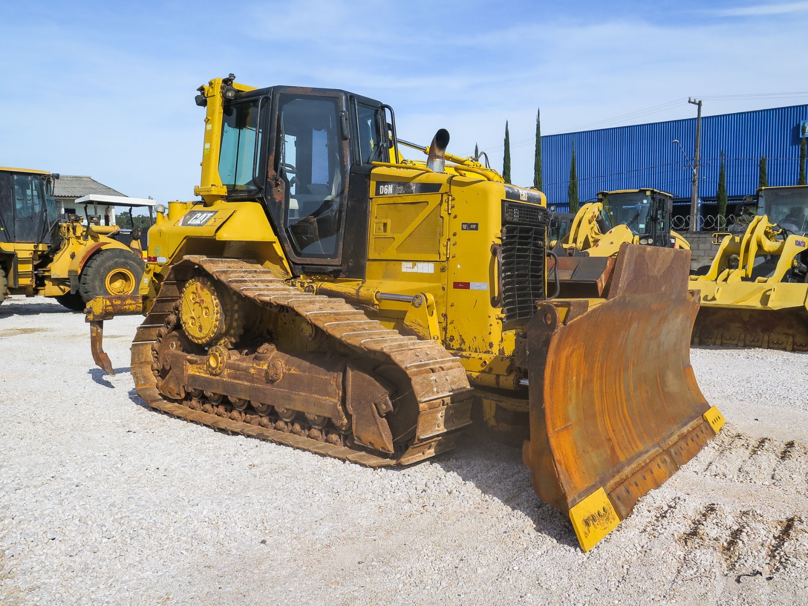 Trator de Esteira Caterpillar D6N ano 2013