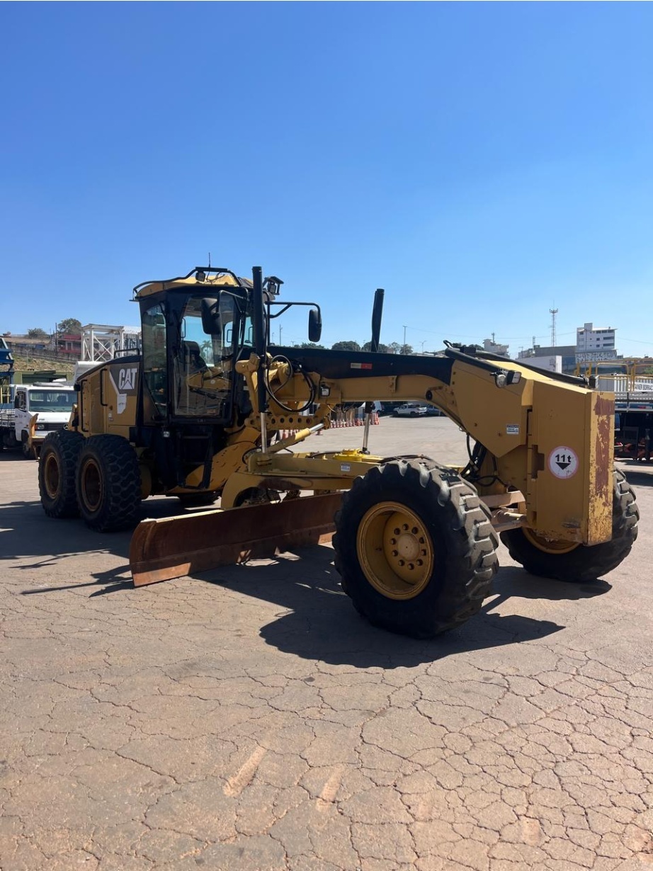 Motoniveladora Caterpillar 140M ano 2012