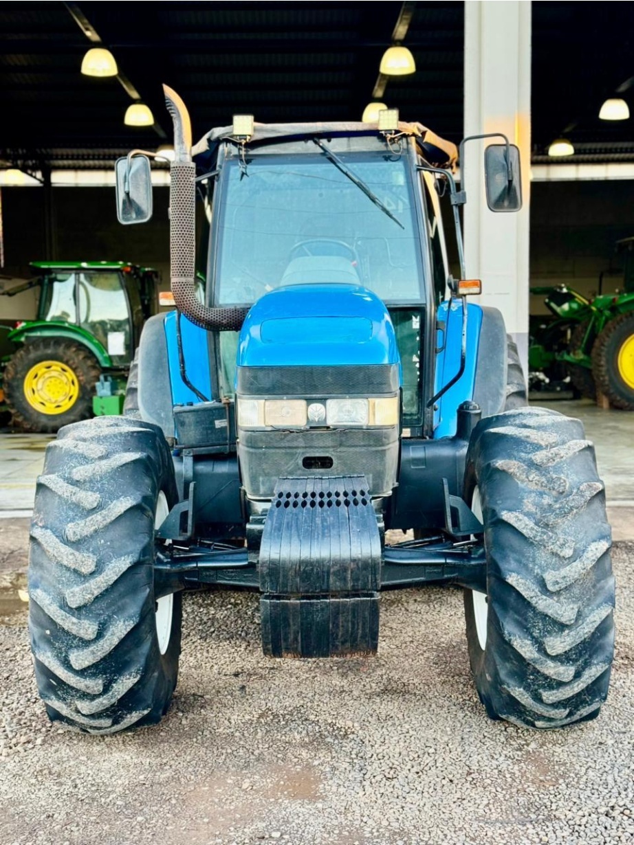 Trator New Holland TM 180 ano 2004