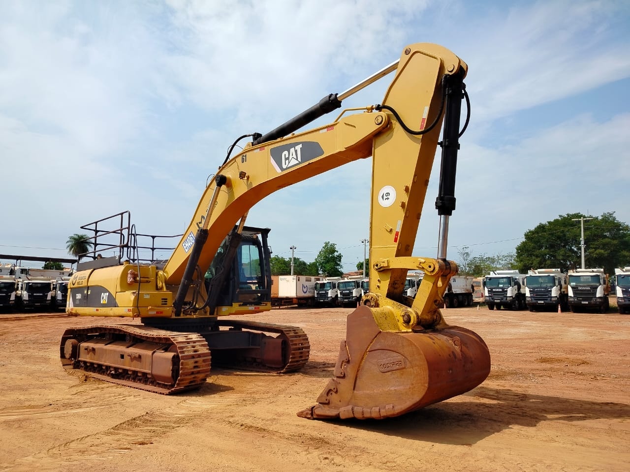 Escavadeira Caterpillar 336 D2L ano 2014