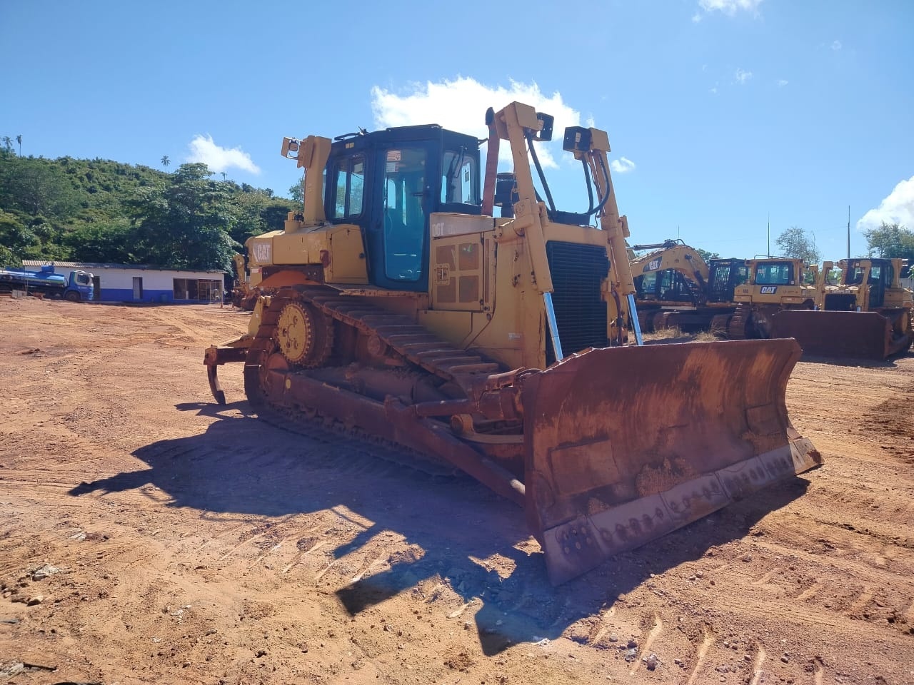 Trator de Esteira Caterpillar D6T ano 2013