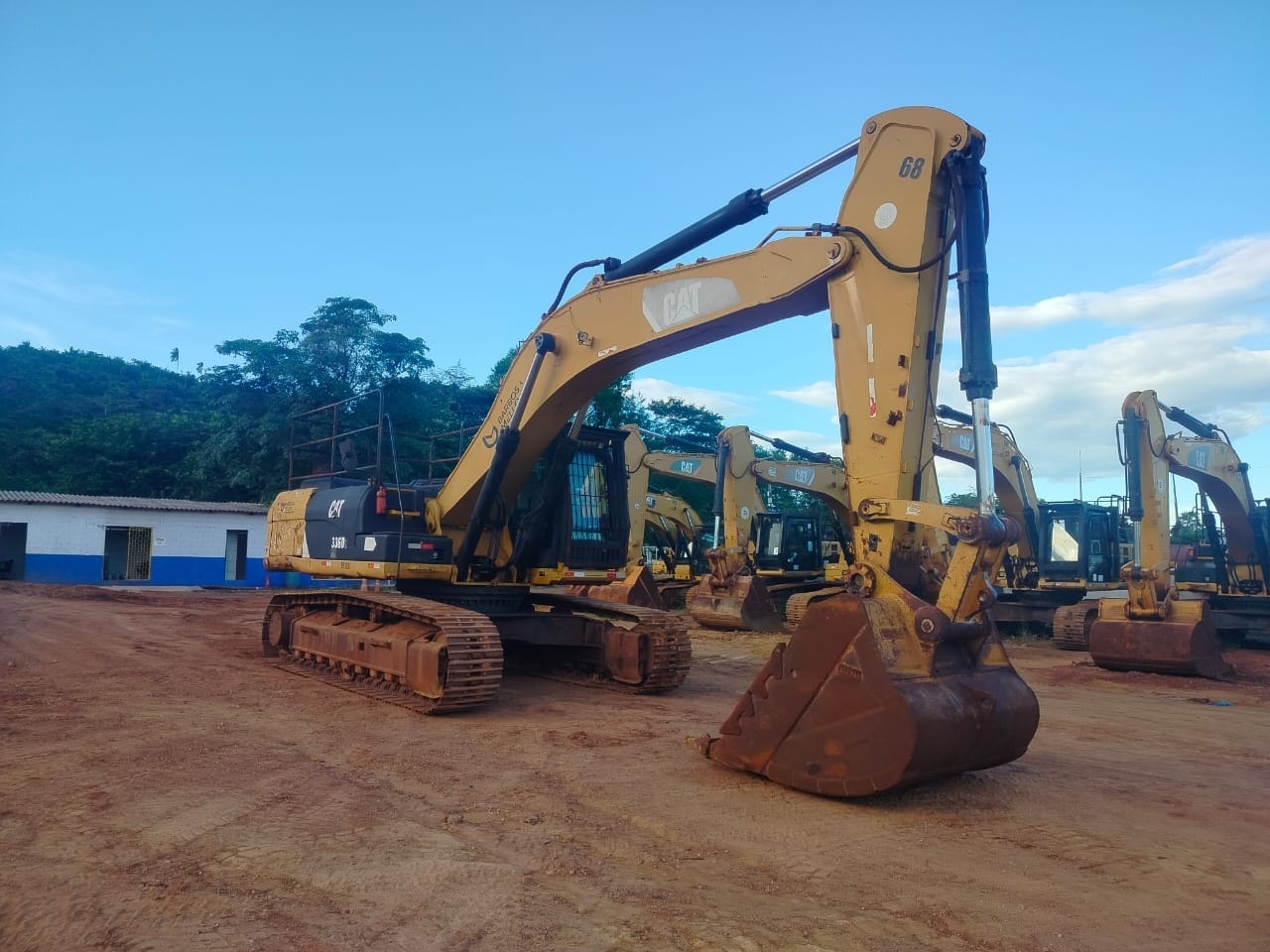 Escavadeira Caterpillar 336 D2L ano 2014