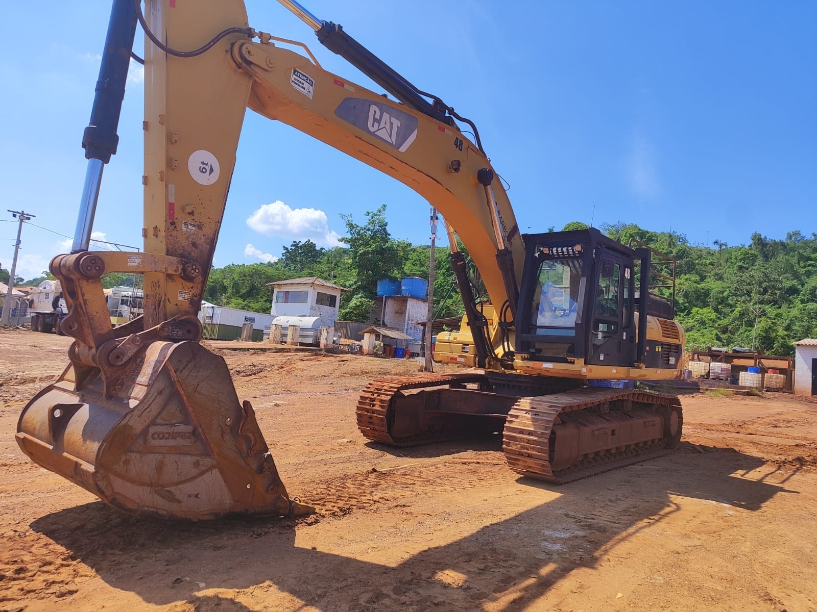 Escavadeira Caterpillar 336DL ano 2013