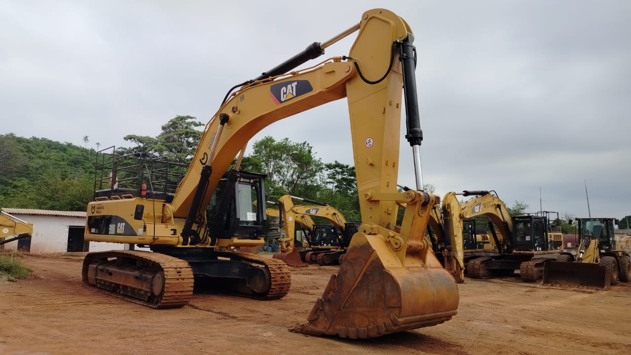 Escavadeira Caterpillar 349 ano 2012