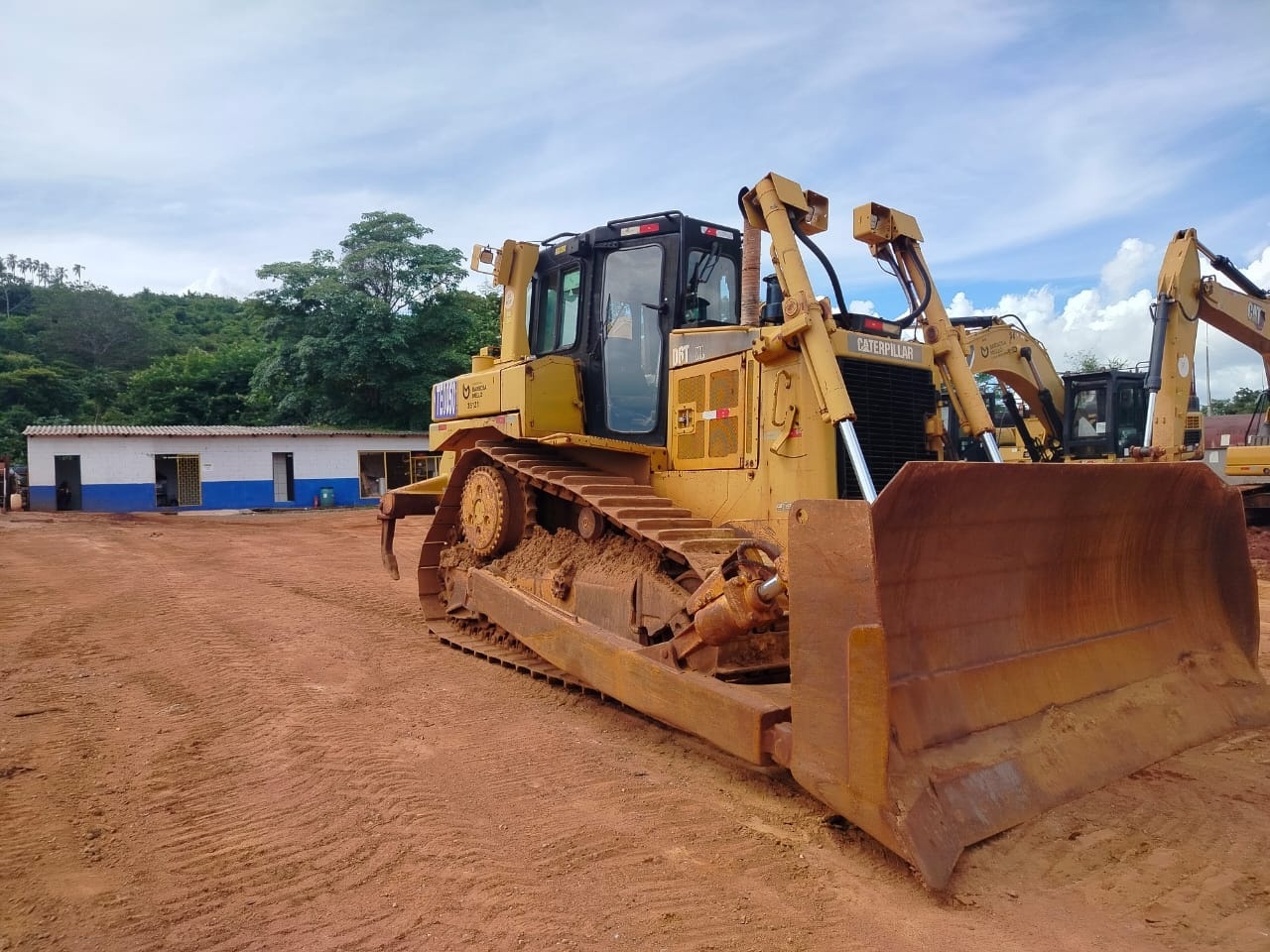 Trator de Esteira Caterpillar D6T ano 2013