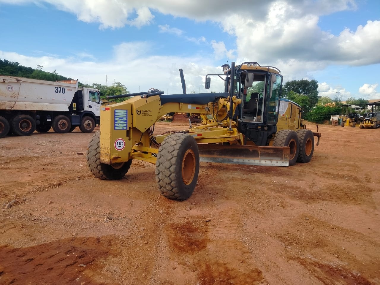 Motoniveladora Caterpillar 140M ano 2012