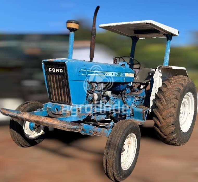 Trator Ford 6600 ano 1982