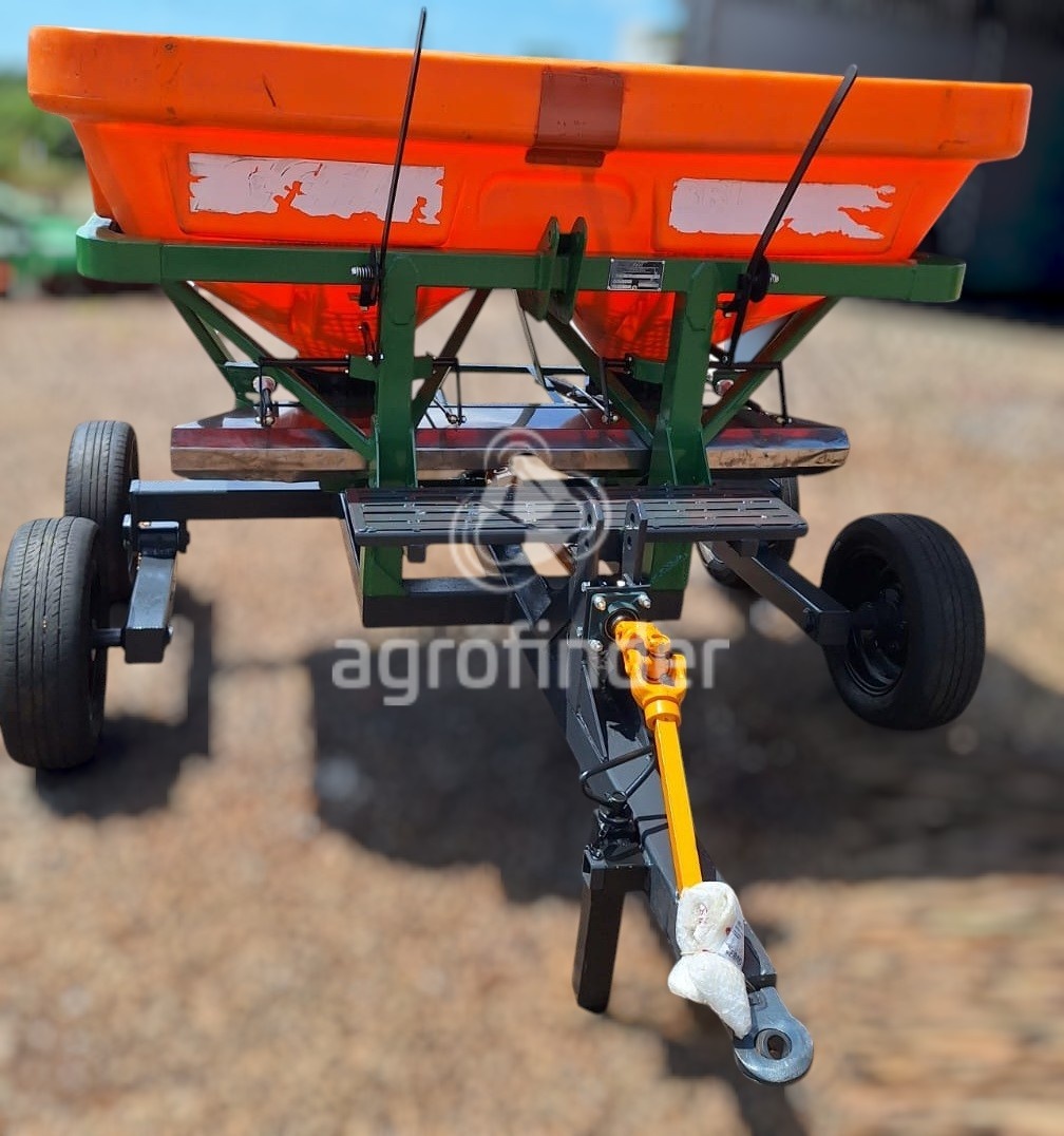 Distribuidor Stara Tornado 1300 ano 2008 - Tornado 1300 - Implementos para Manutenção