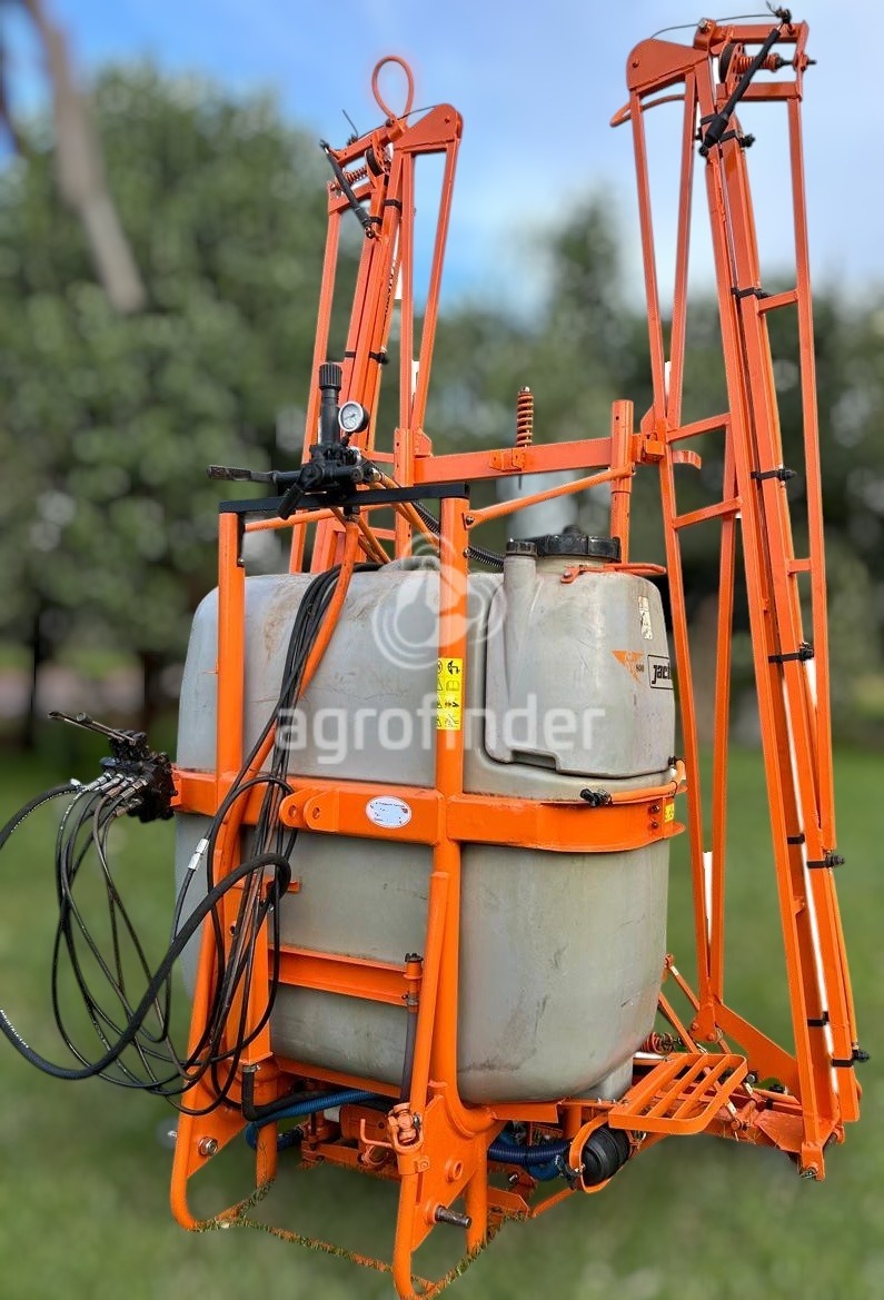 Pulverizador Jacto CONDOR 800 ano 2016
