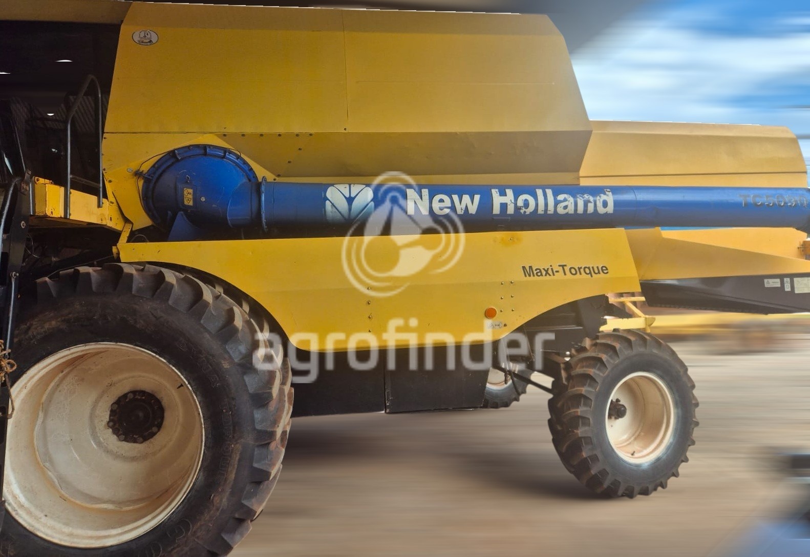 Colheitadeira New Holland TC 5090 ano 2011