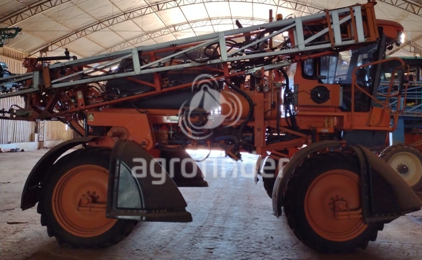 Pulverizador Autopropelido Jacto Uniport 2000 Plus ano 2013