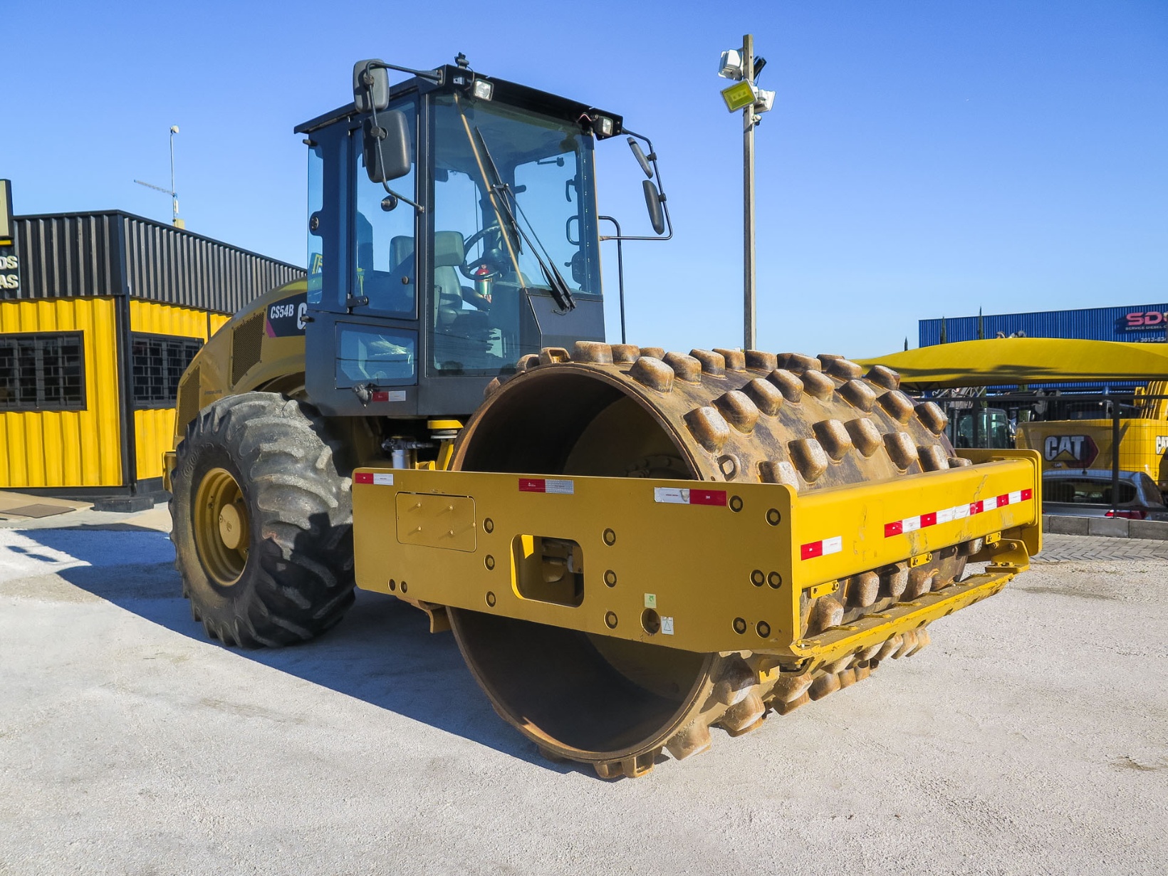 Rolo Compactador Caterpillar CS54B ano 2019