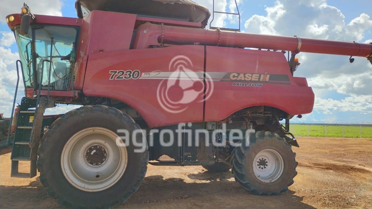 Colheitadeira Case IH Axial-Flow 7230 ano 2014 - AXIAL-FLOW 7230 - Máquinas Agrícolas