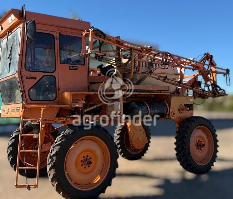 Pulverizador Autopropelido Jacto UNIPORT 2000 ano 2002