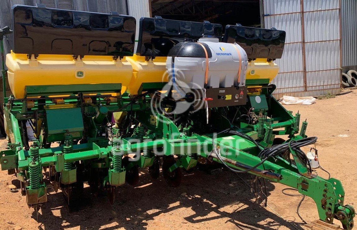 Plantadeira John Deere 1111 ano 2007