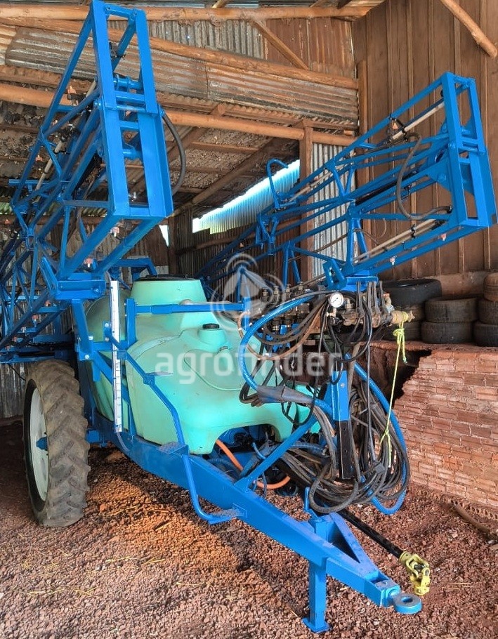 Pulverizador Montana RANGER 2000 ano 2010