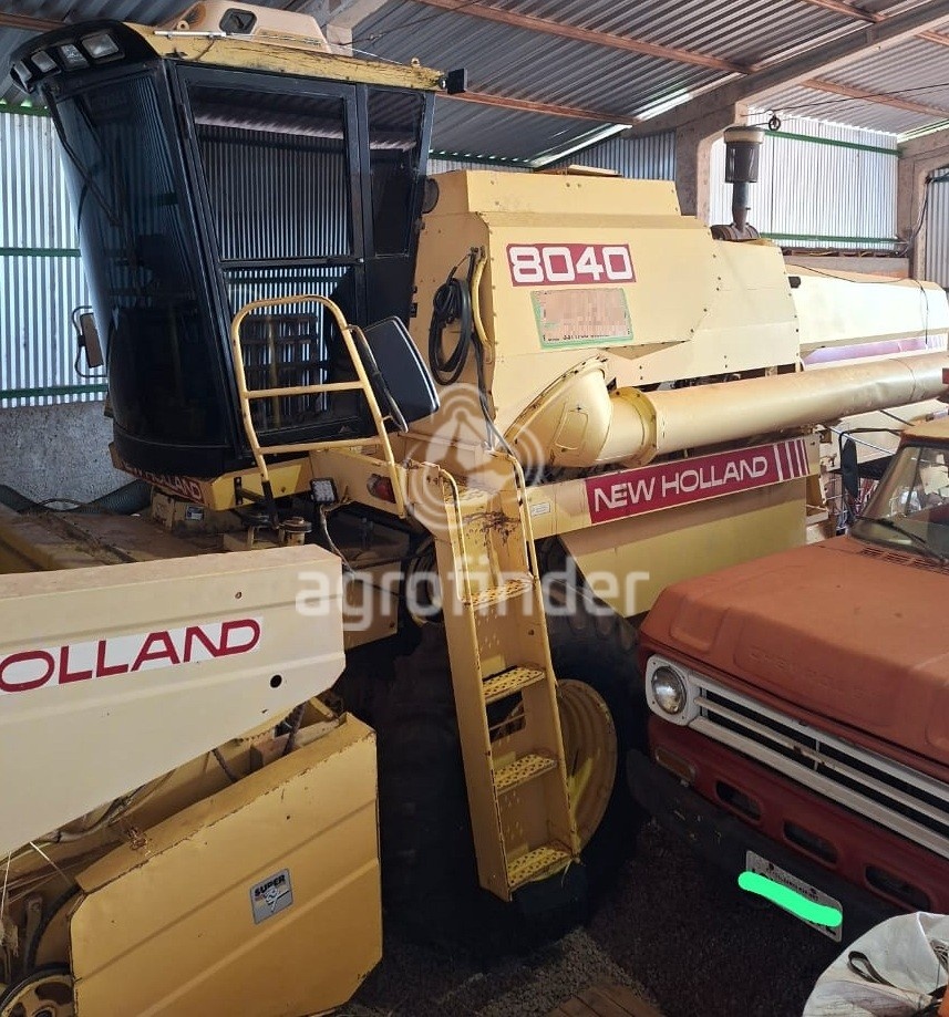 Colheitadeira New Holland 8040 ano 1988 - 8040 - Máquinas Agrícolas