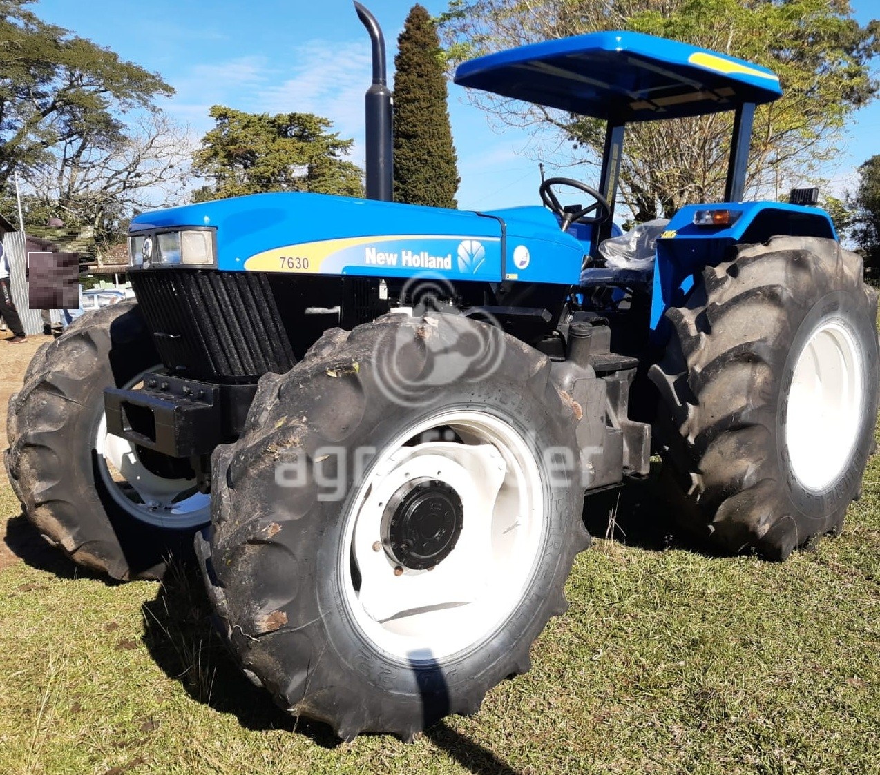 Trator New Holland 7630 ano 2009