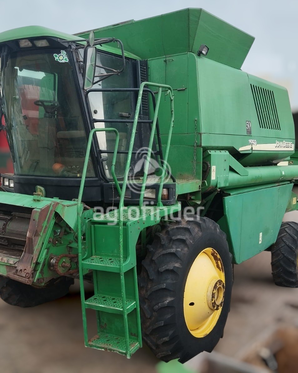 Colheitadeira John Deere 1550 ano 2004 - 1550 - Máquinas Agrícolas
