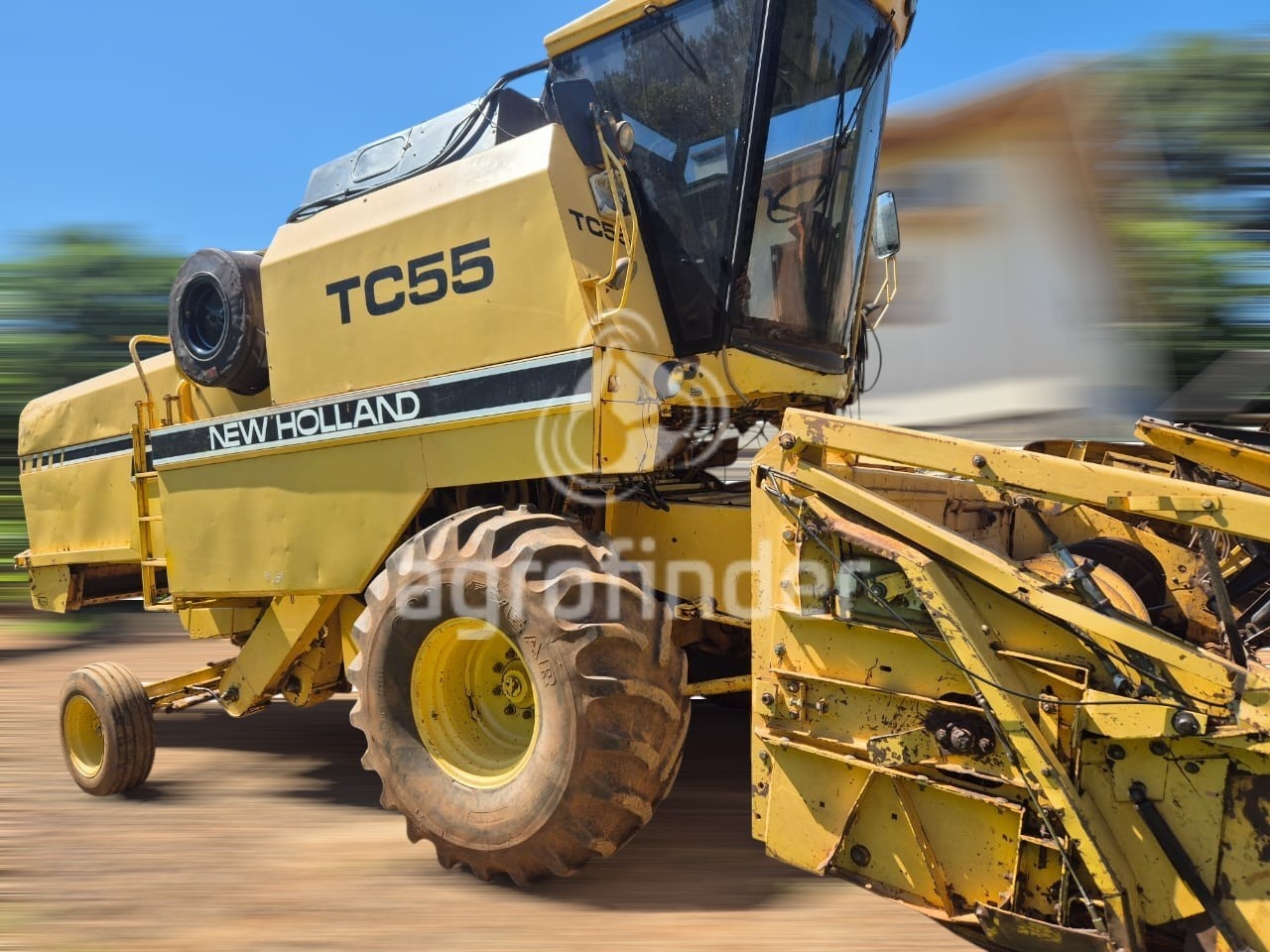 Colheitadeira New Holland TC 55 ano 1995 - TC 55 - Máquinas Agrícolas