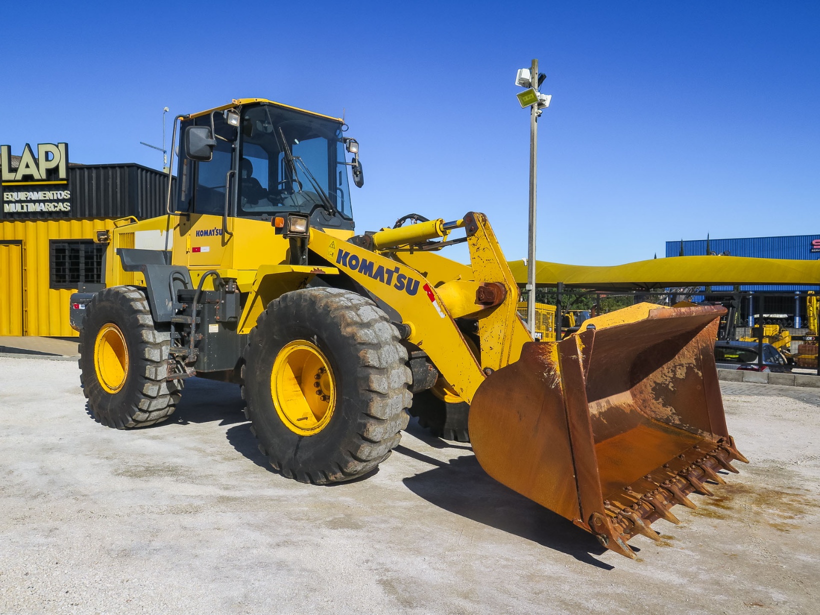 Pá Carregadeira Komatsu WA200-6 ano 2018