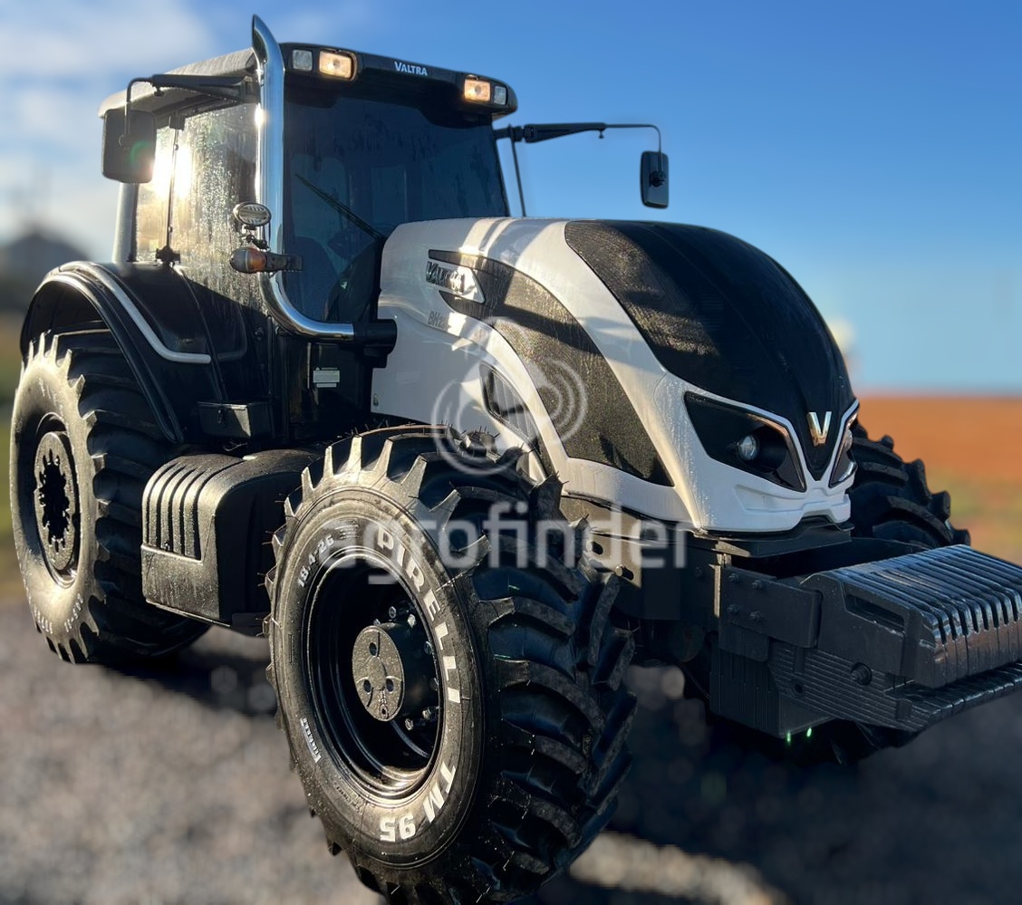 Trator Valtra BH 224 HiTech ano 2017 - BH 224 HiTech - Máquinas Agrícolas